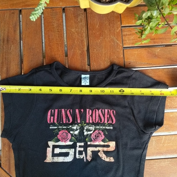 Guns n Roses Concert Top - Small - Picture 3 of 4
